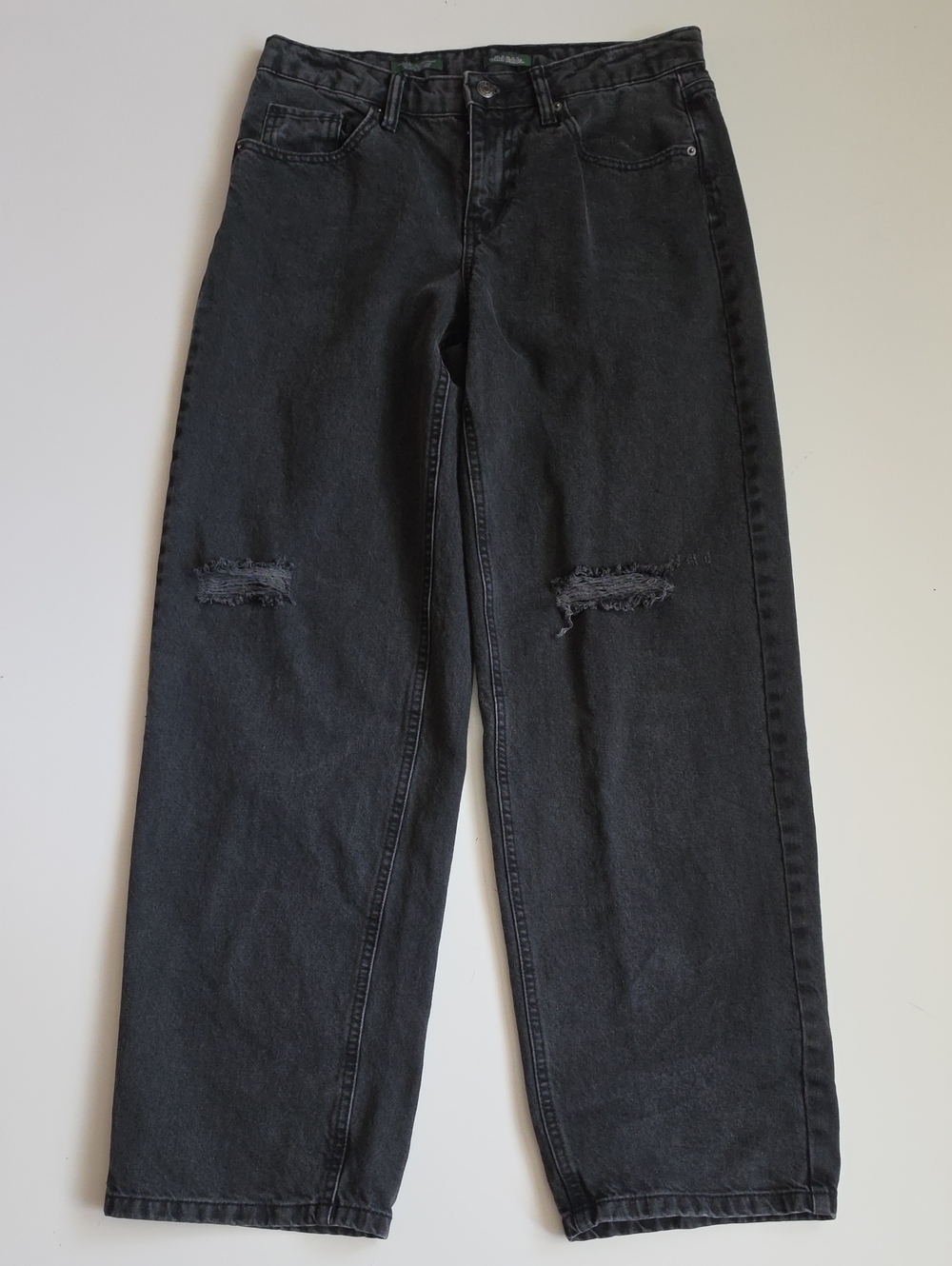 wild fable Black Relaxed Straight Distressed Knee Jeans